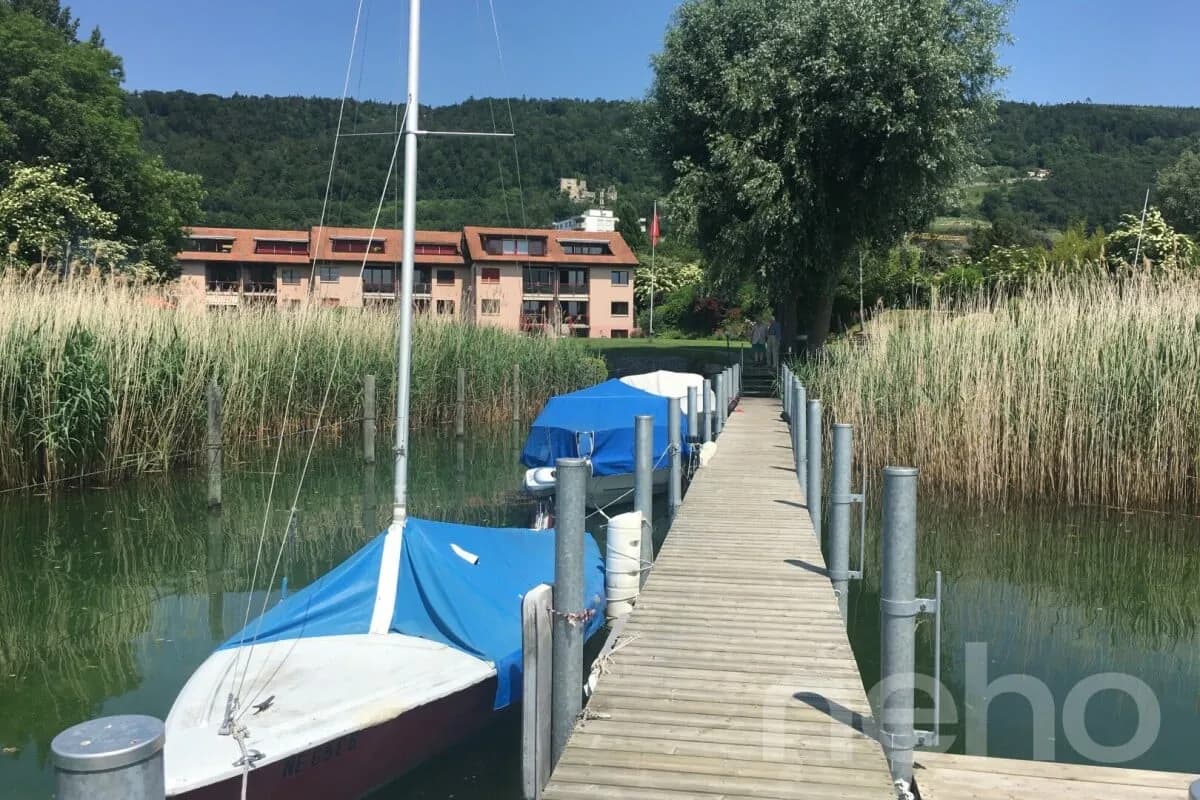 Duplex-Gartenwohnung direkt am See mit eigenem Bootsplatz