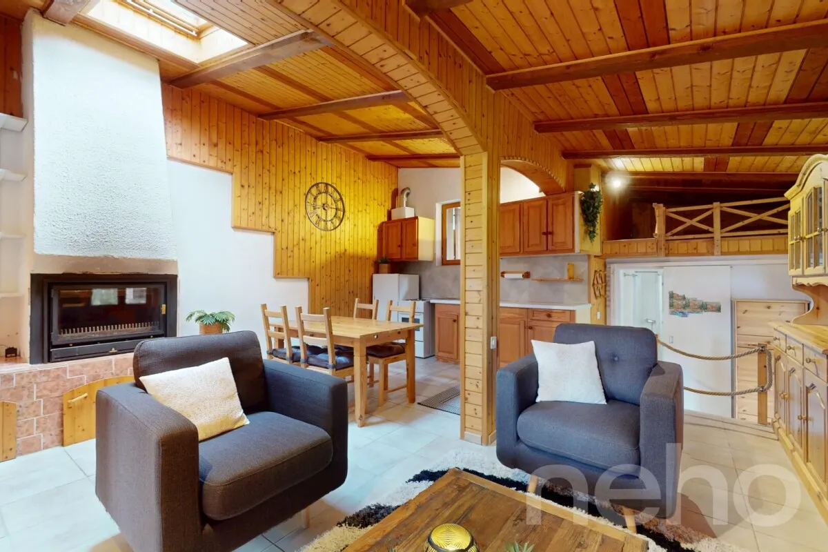 Charmant chalet mitoyen avec terrain et terrasse