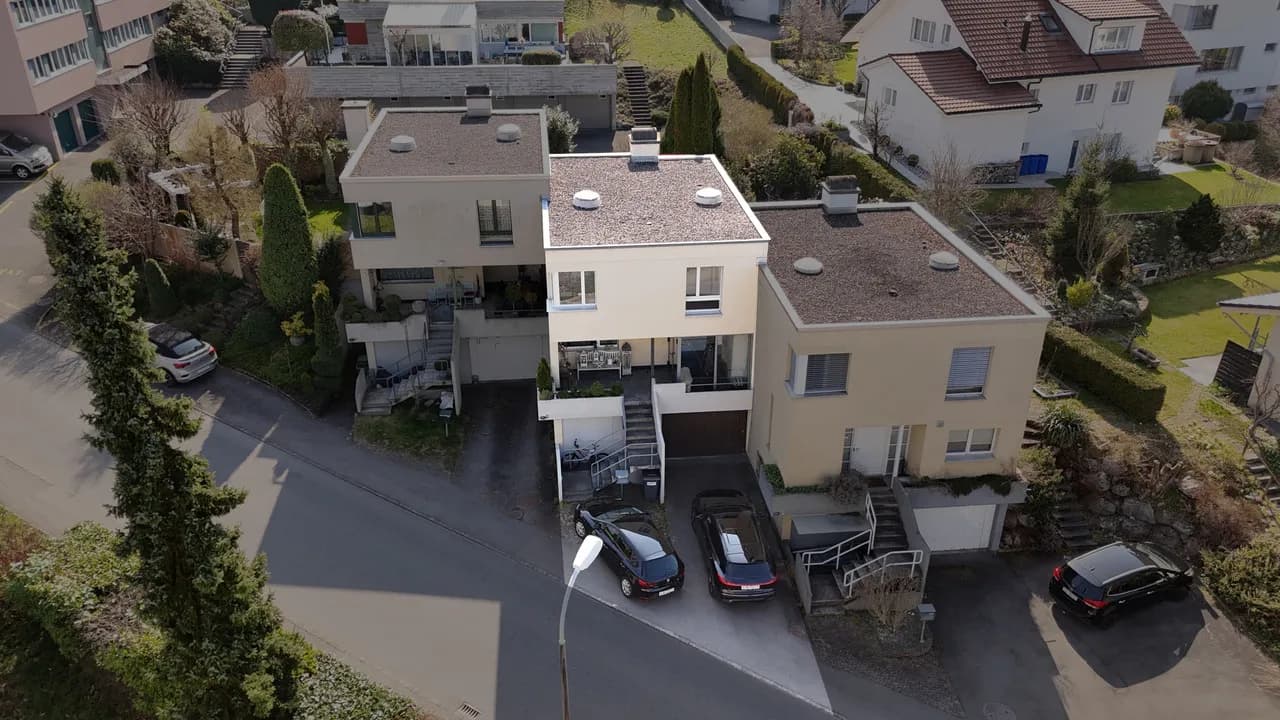 Stilvoll renoviertes 6.5 Zimmer-Reiheneinfamilienhaus