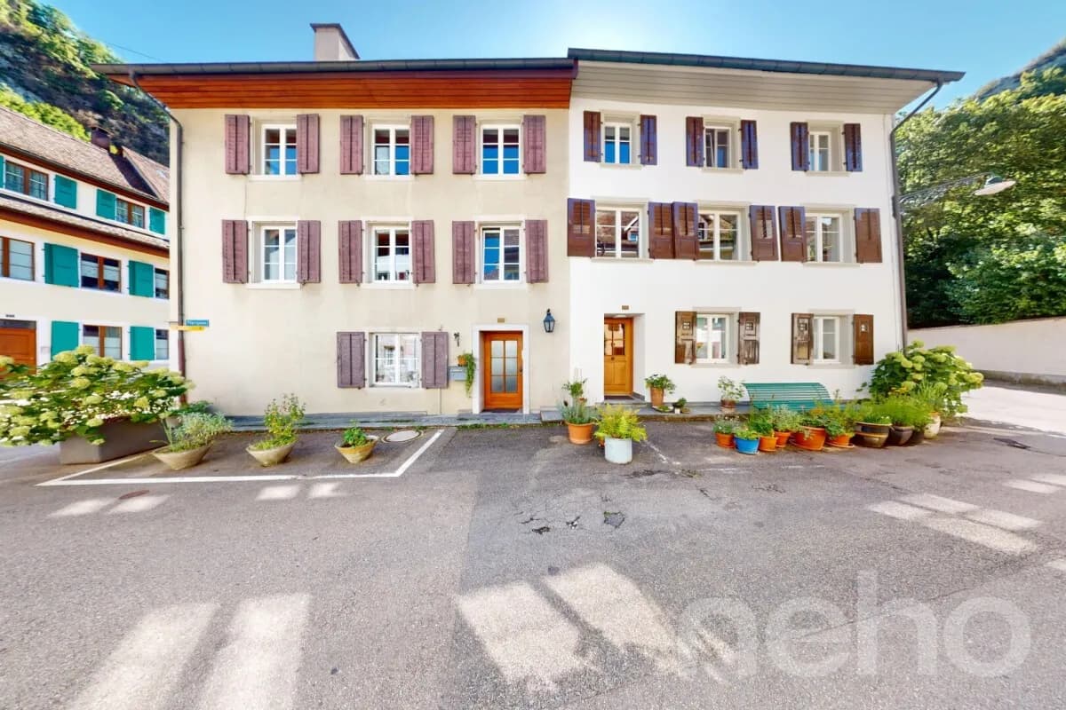 Charmantes Rheineckhaus mit Ausbaupotenzial an zentraler Lage