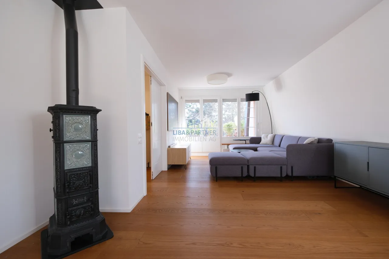 Stilvoll saniert & voller Charme - Exklusive Attikawohnung im Gellert