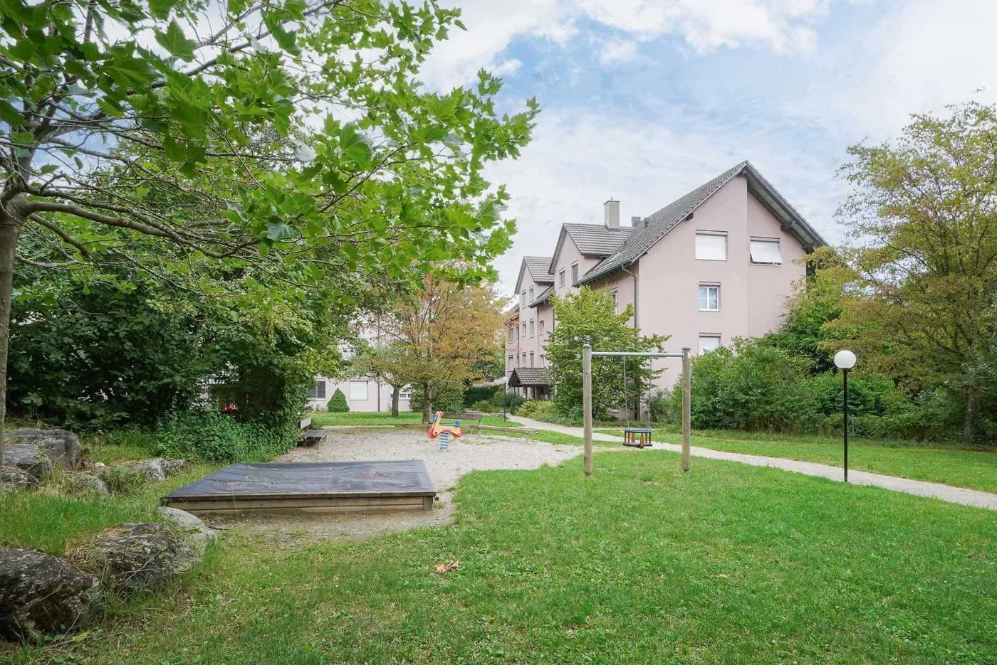 Sonnige und gemütliche Wohnungen. Befristete Vermietung bis 31.01.2027!