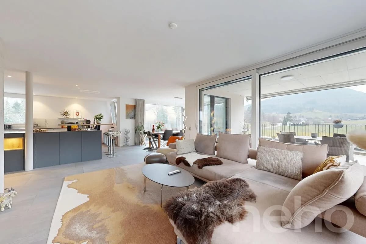 Moderne Attikawohnung mit grosser Südterrasse