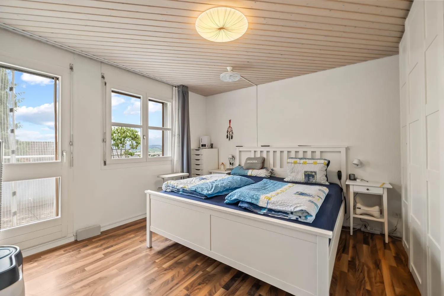 GROSSZÜGIGE 5.5 ZIMMER DACHWOHNUNG MIT AUSBAUMÖGLICHKEITEN