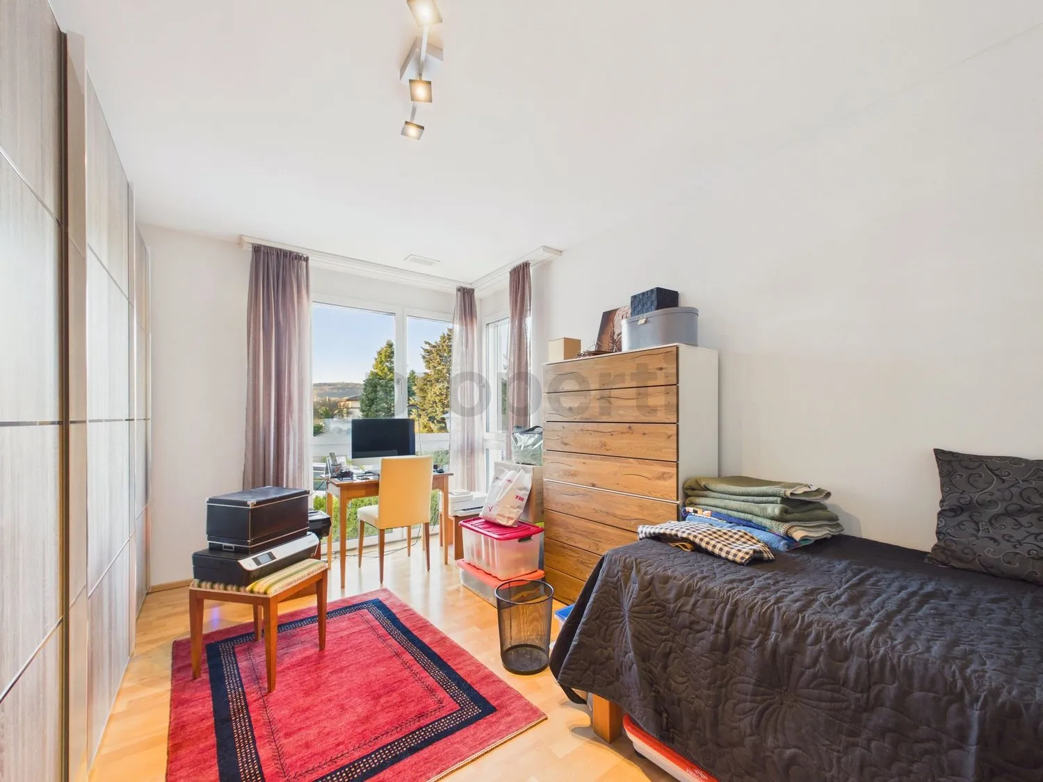 Moderne 4.5-Zimmer-Wohnung mit Balkon, Dachsen