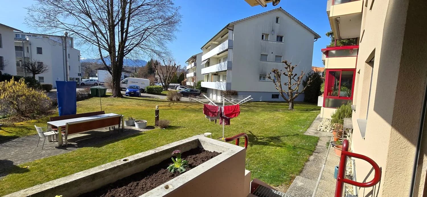 Frisch renovierte 4.5 Zi.-Wohnung direkt neben Kindergarten- & Grundschule