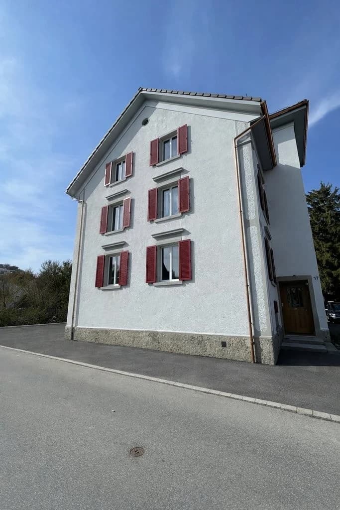 Erstvermietung; Moderne Eleganz im charmanten Altbau - ideal für Paare