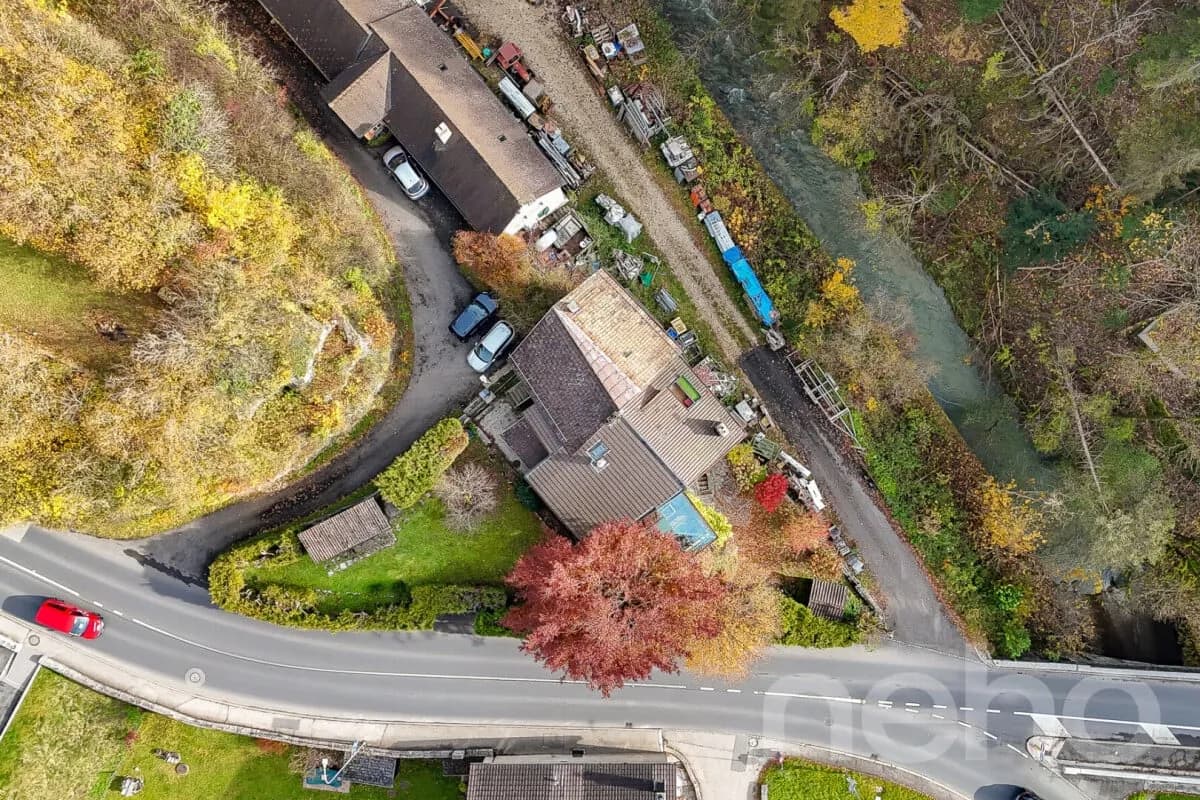 Family home with 2 units, large garden and forest views