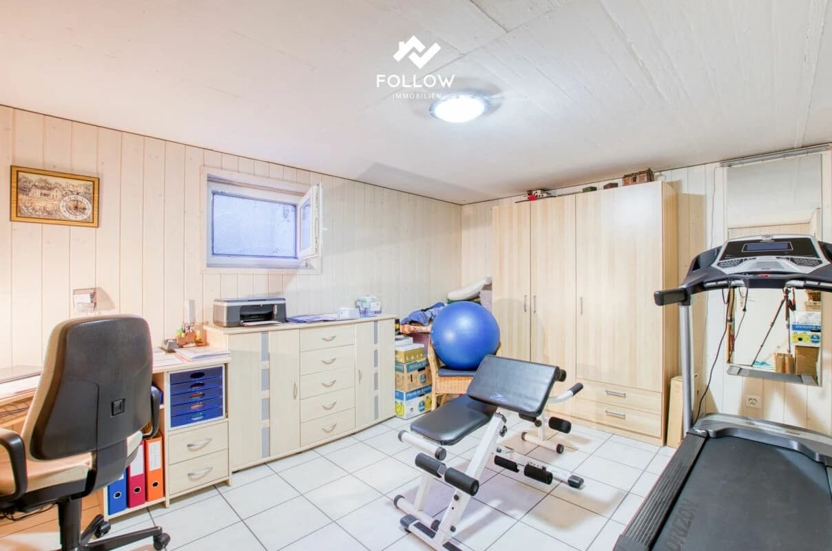 Eckhaus mit privatem Gartenparadies