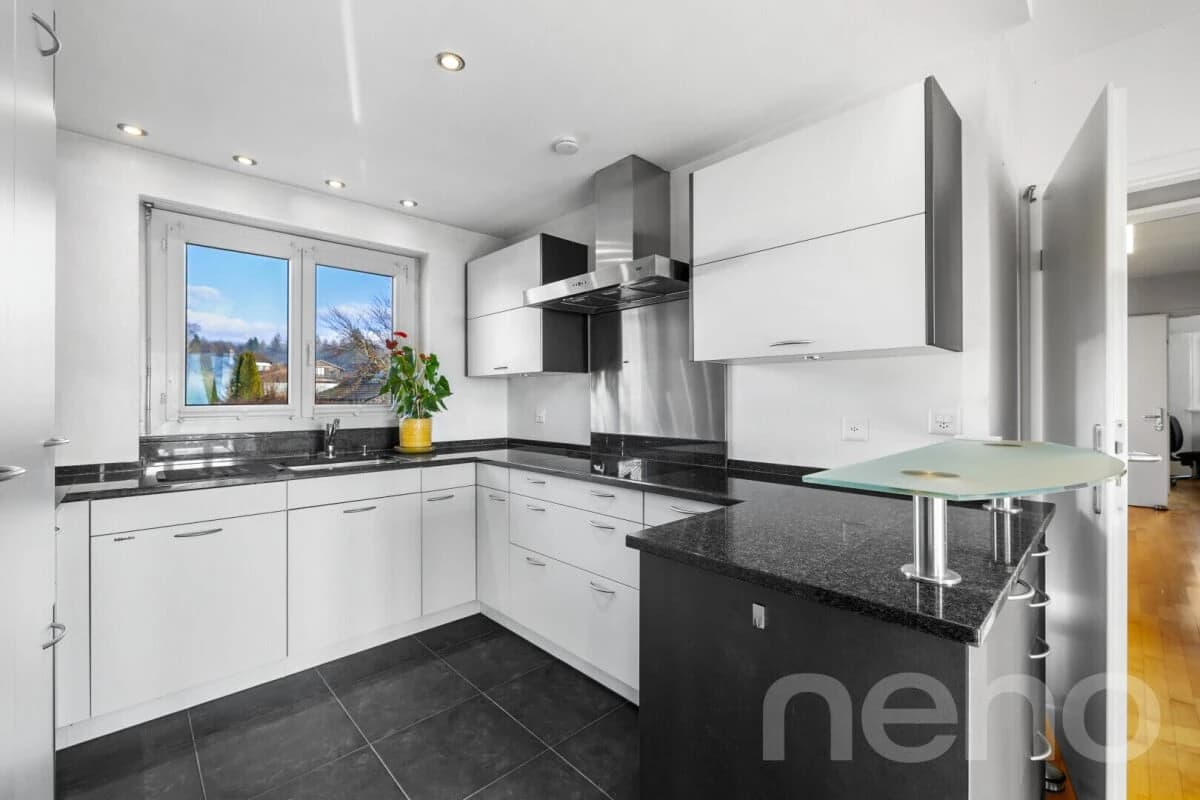 Grosses Einfamilienhaus mit Einliegerwohnung und Gartenparadies