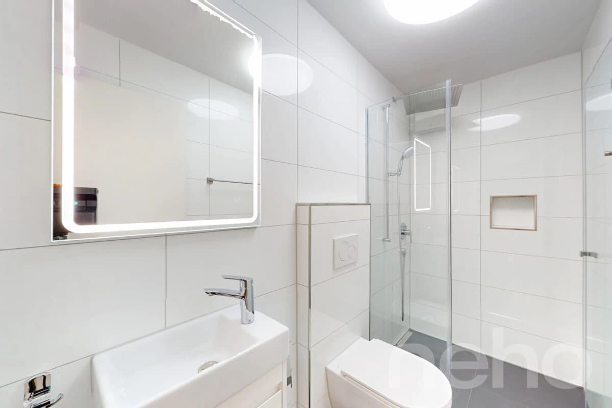 Moderne und renovierte Maisonette-Wohnung mit Gartensitzplatz