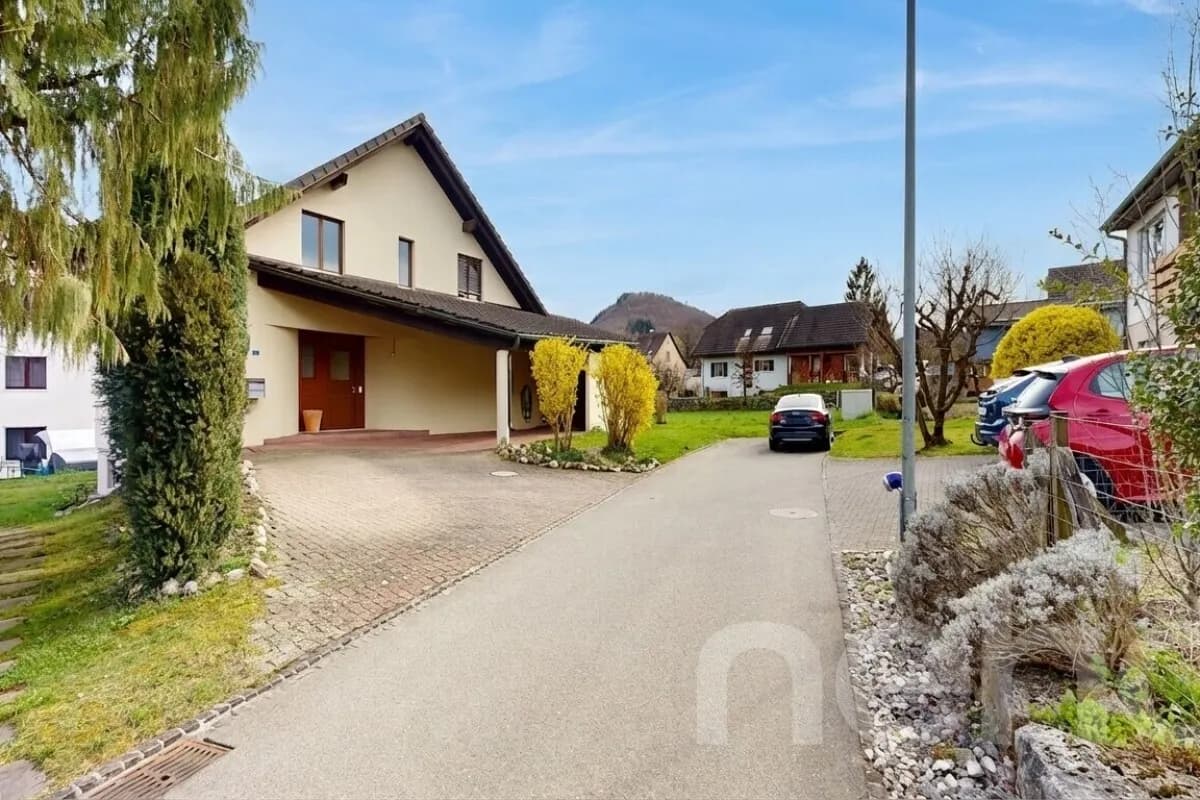 Grosszügiges 6-Zimmer-Einfamilienhaus an ruhiger Sackgasse