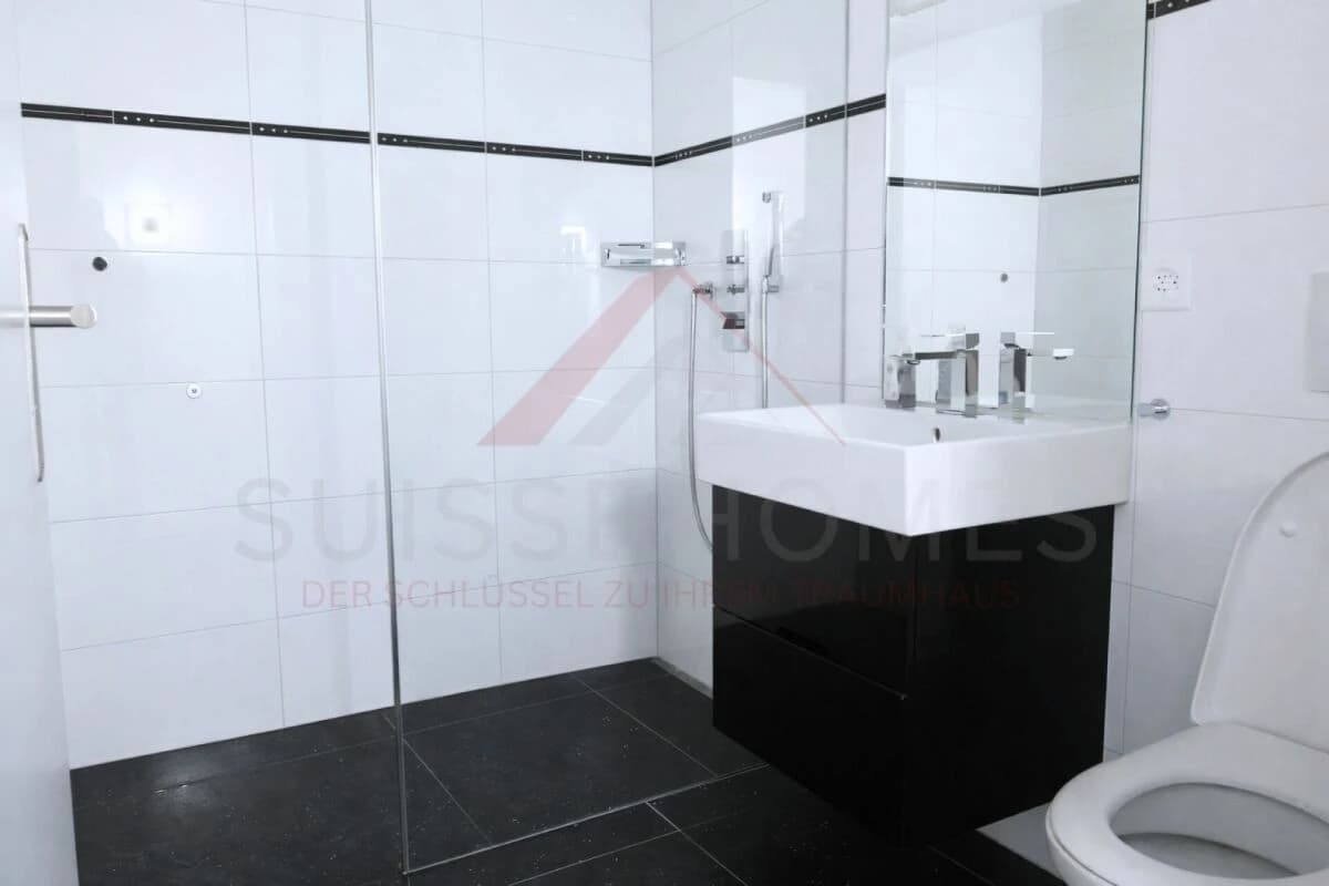 Modernes 4.5 Zimmer Reihen-Einfamilienhaus mit Garten und Attika-Terrasse in 3072 Ostermundigen