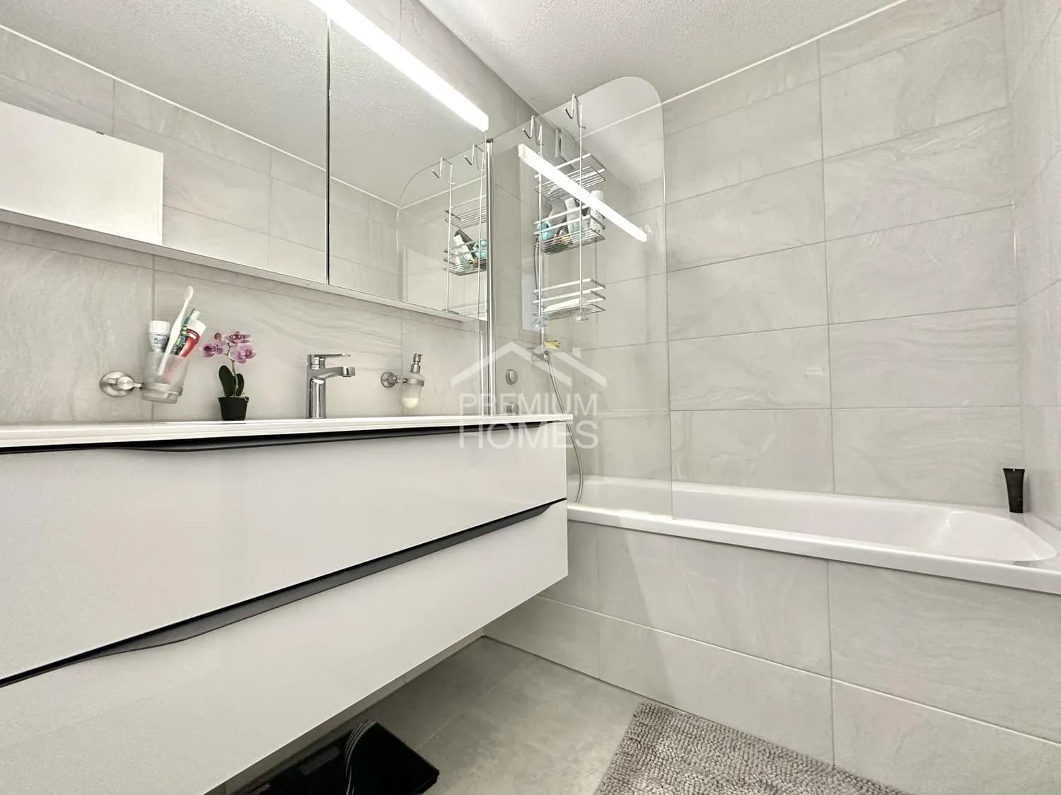 Einziehen und wohlfühlen: Helle Wohnung mit offenem Wohnkonzept