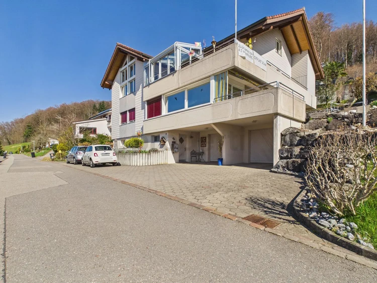 Traumhafte Aussicht & Garten - Ruhige 4.5-Zimmer-Wohnung in Leimbach