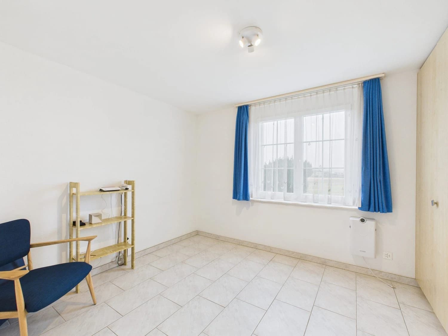 Helle 3.5-Zimmer Parterrewohnung mit grossem Garten und exzellenten Verkehrsanbindungen in die Stadt