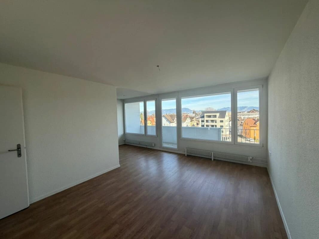 4,5 ZWG Wohnung Wohnung mit atemberaubender Aussicht ab sofort zu vermieten!