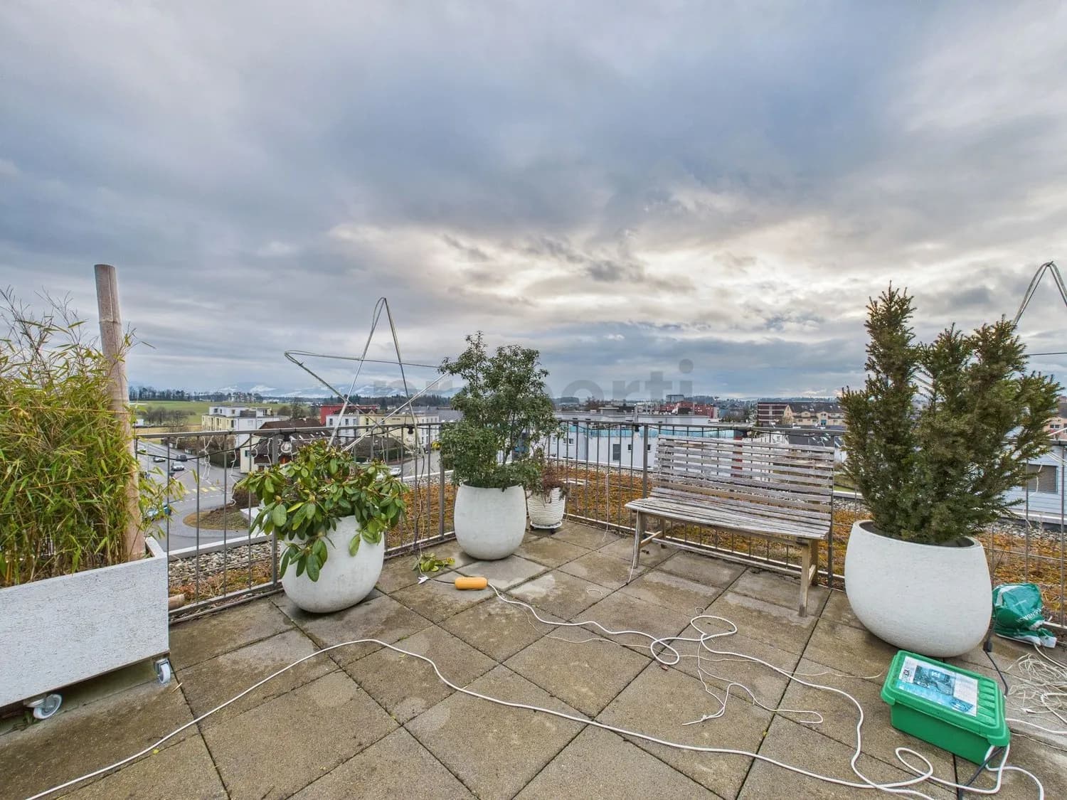 WEITBLICK MIT VIEL PLATZ