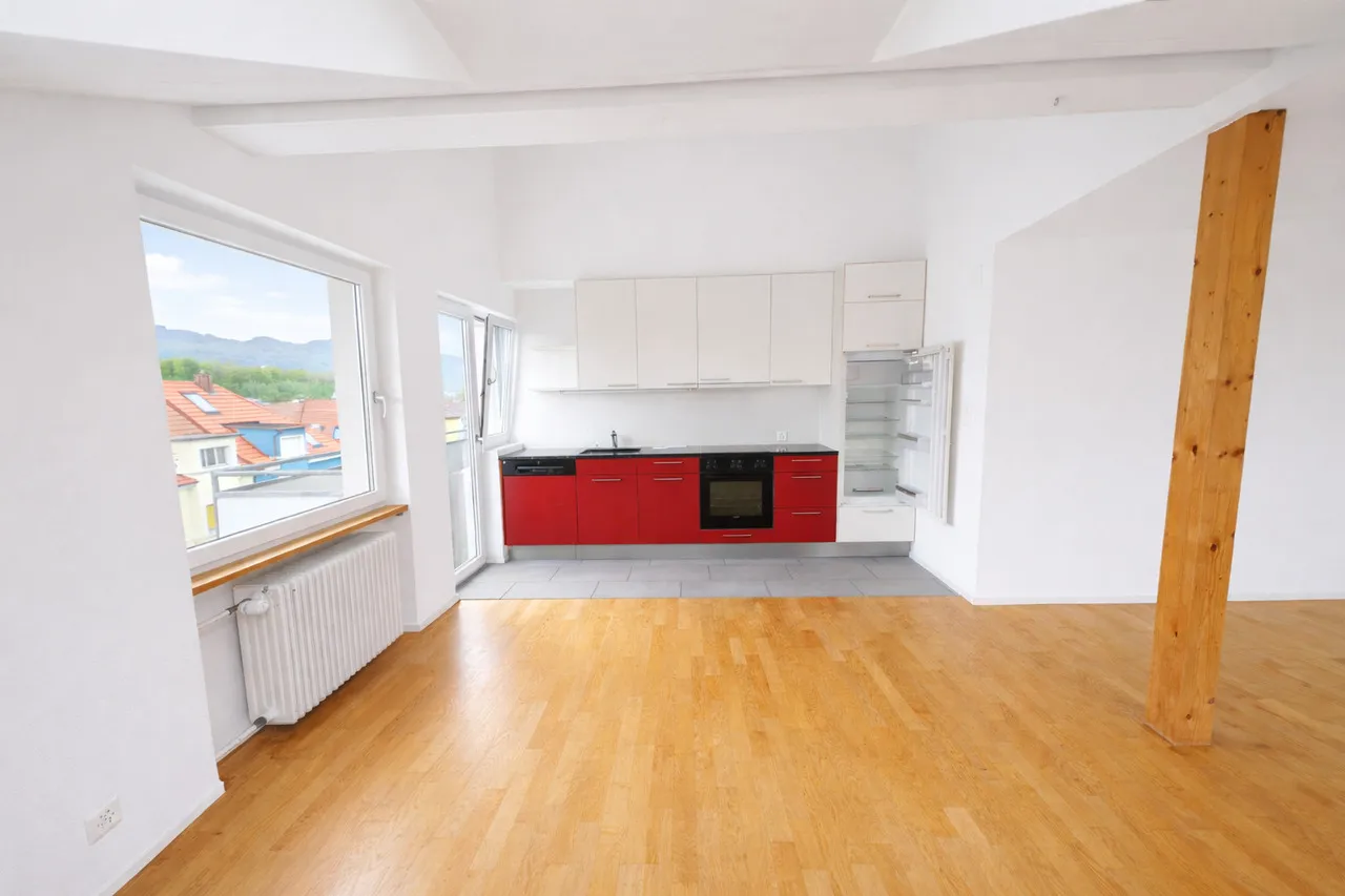 4.5 Zimmer Wohnung DG - städtische Wohnlage