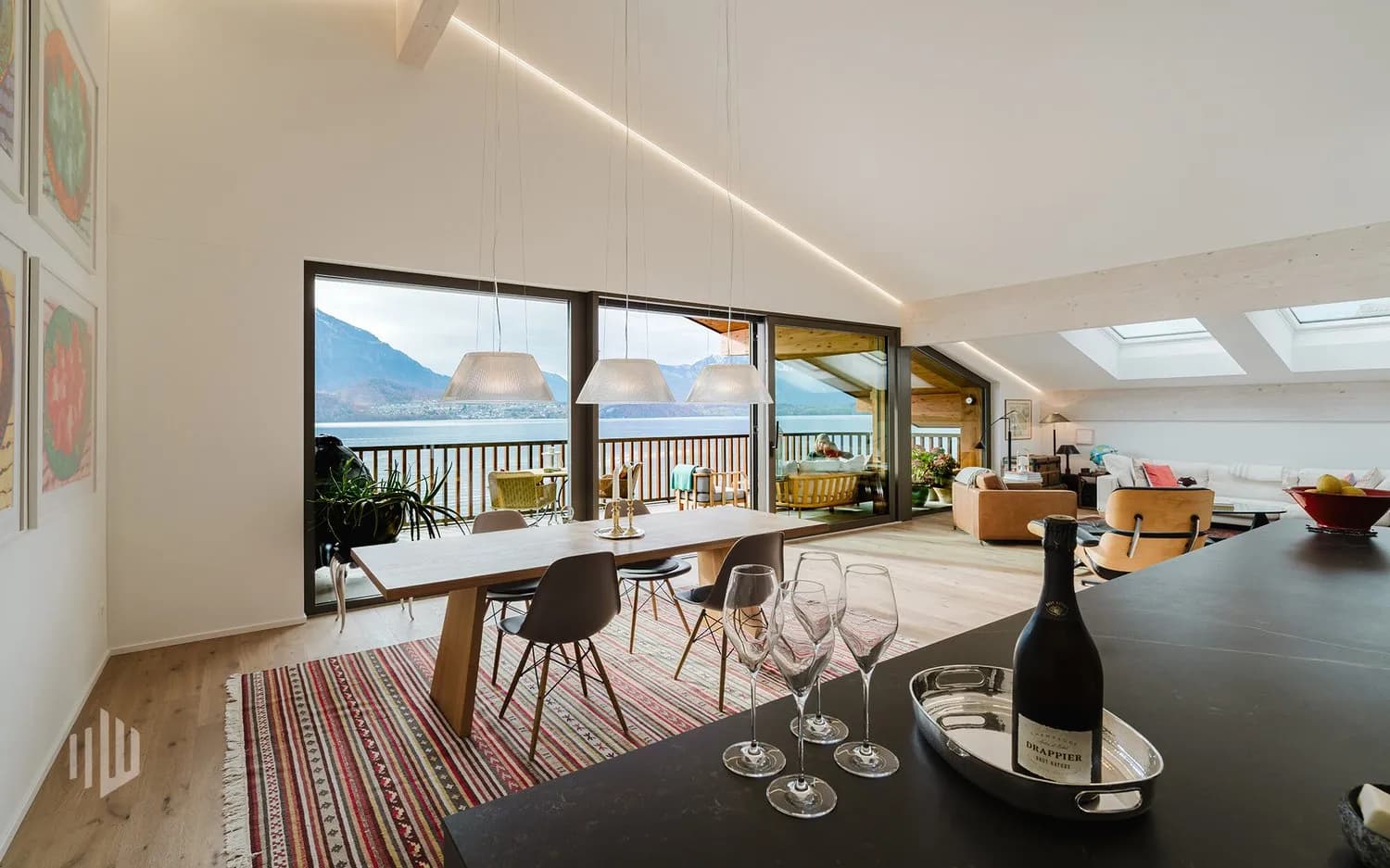 ImmoWyss -  Exklusive Dachwohnung im "Lake Spirit"  über dem Thunersee