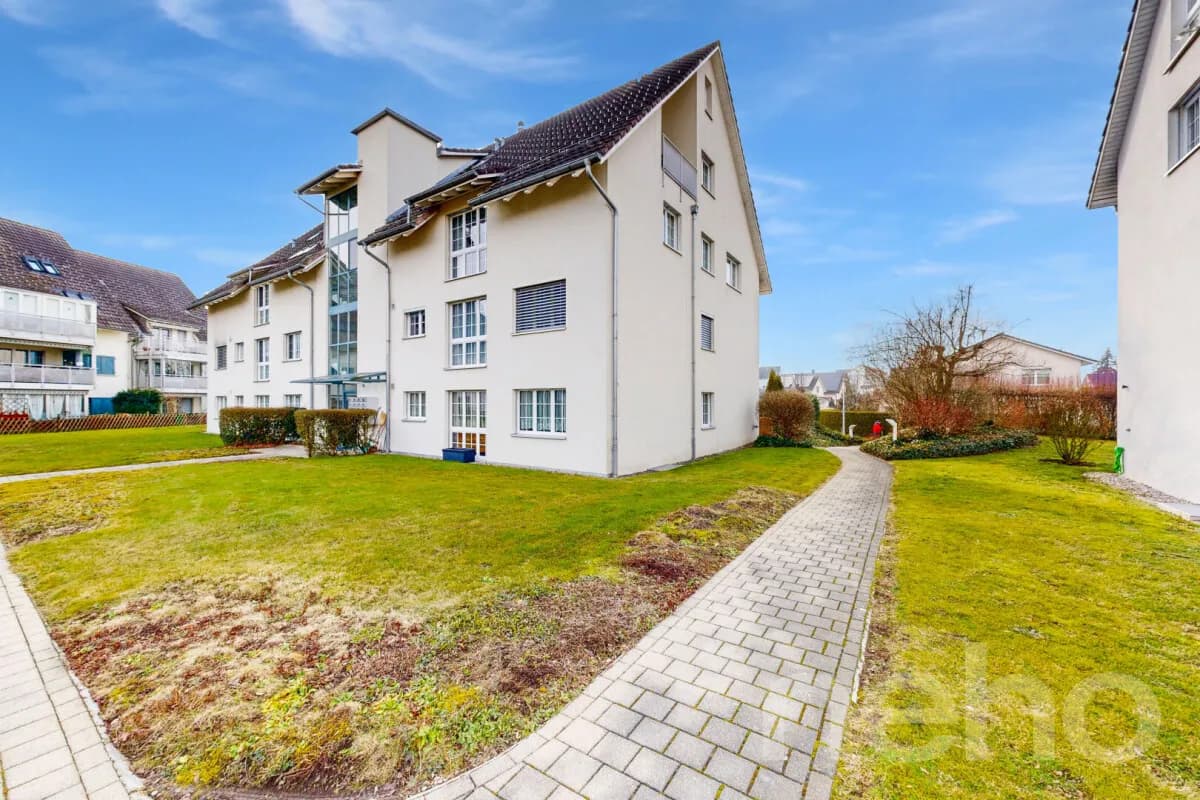 Sonnendurchflutete 3.5-Zimmer Dachgeschosswohnung mit Weitblick