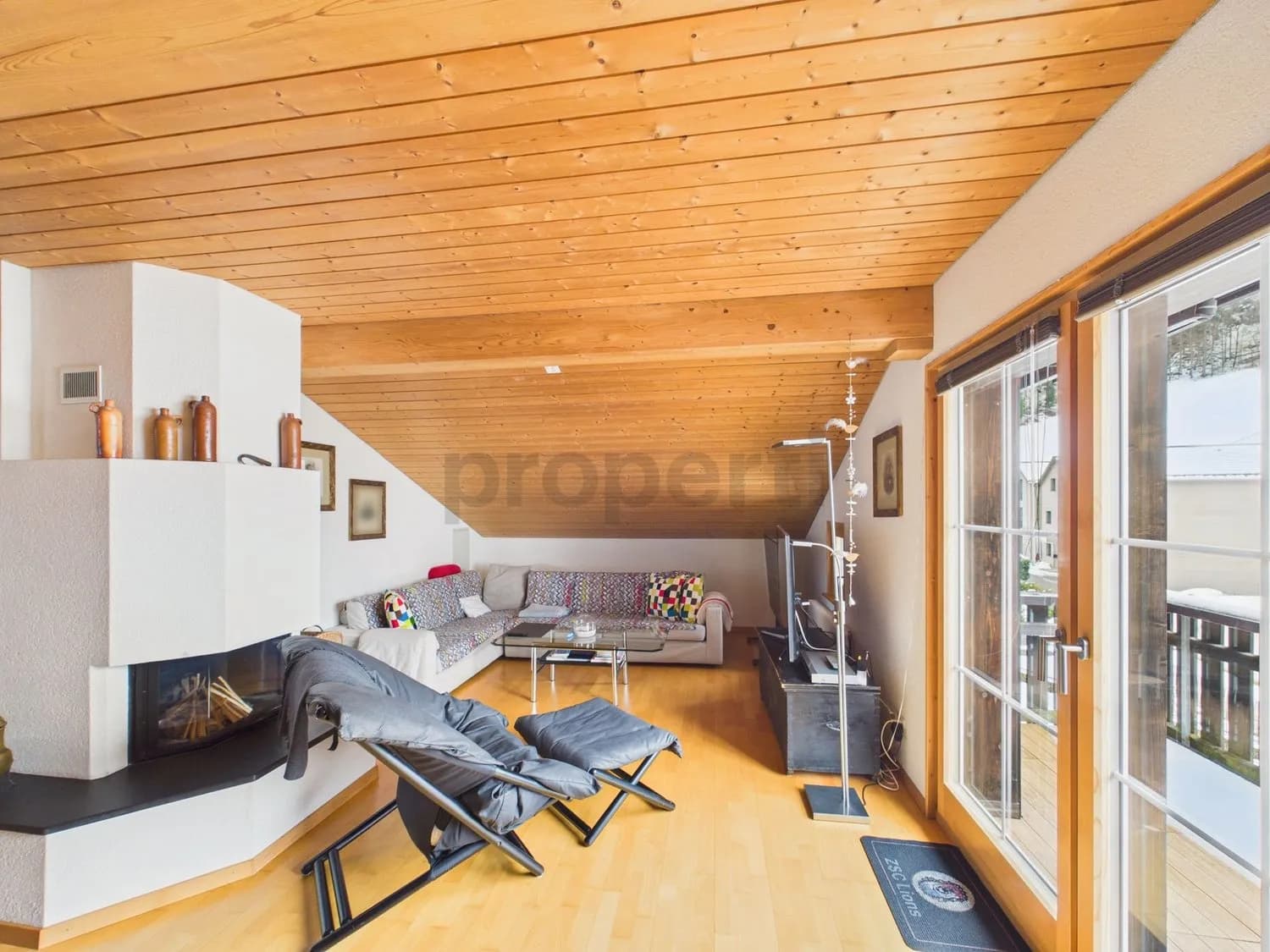 Gemütliche 3-Zimmer Dachwohnung in Betschwandenauch als 2. Wohnung möglich