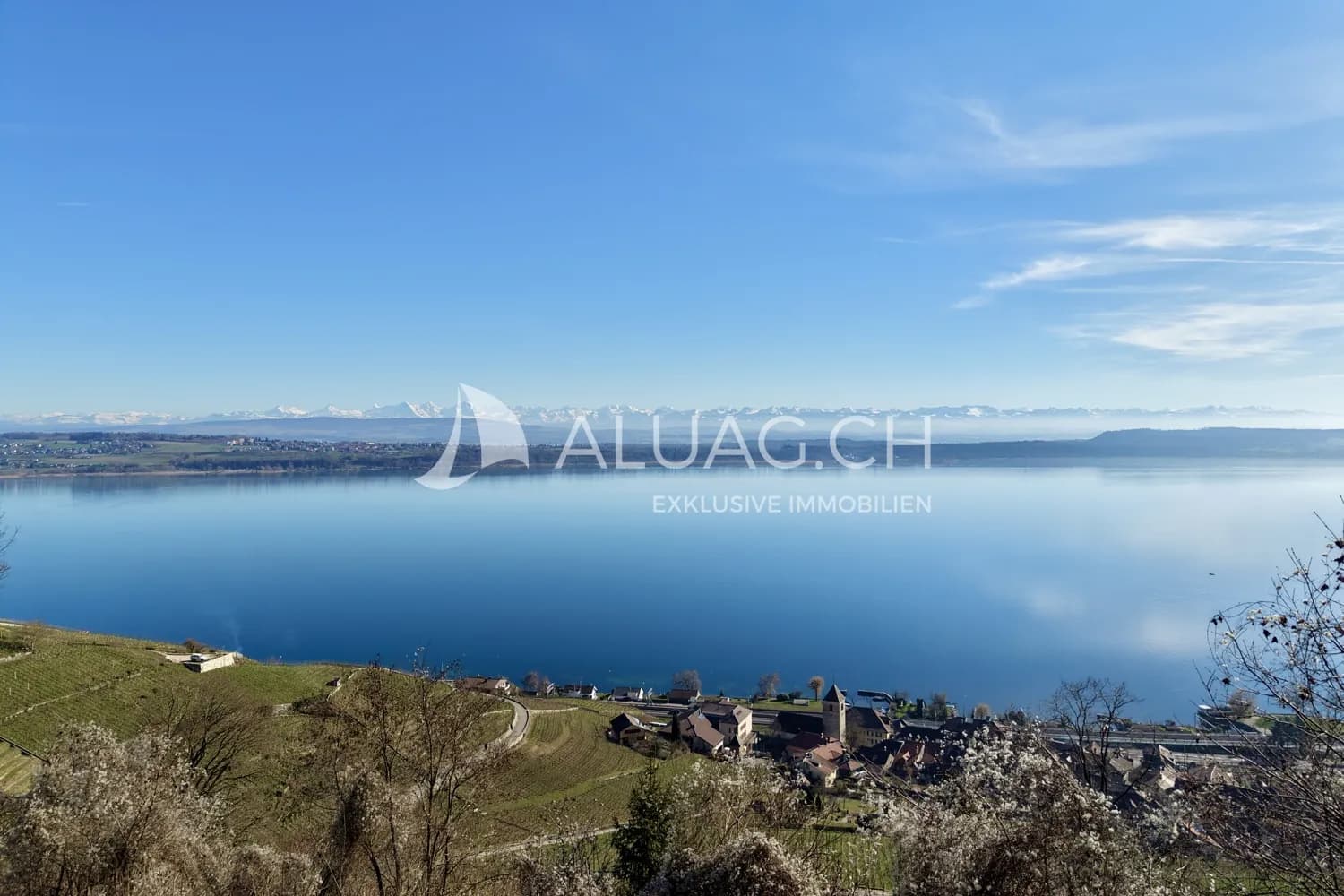 TERRASSENWOHNUNG MIT TRAUMHAFTER SEESICHT
