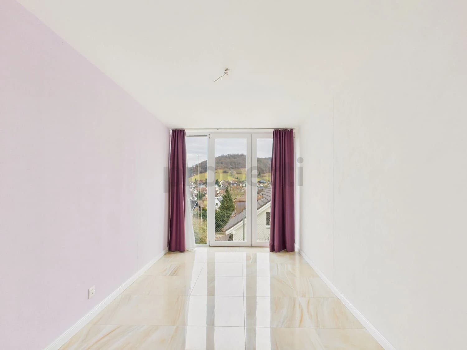 Grosszügiges Einfamilienhaus mit vielseitigem Nutzungskonzept in Weiach