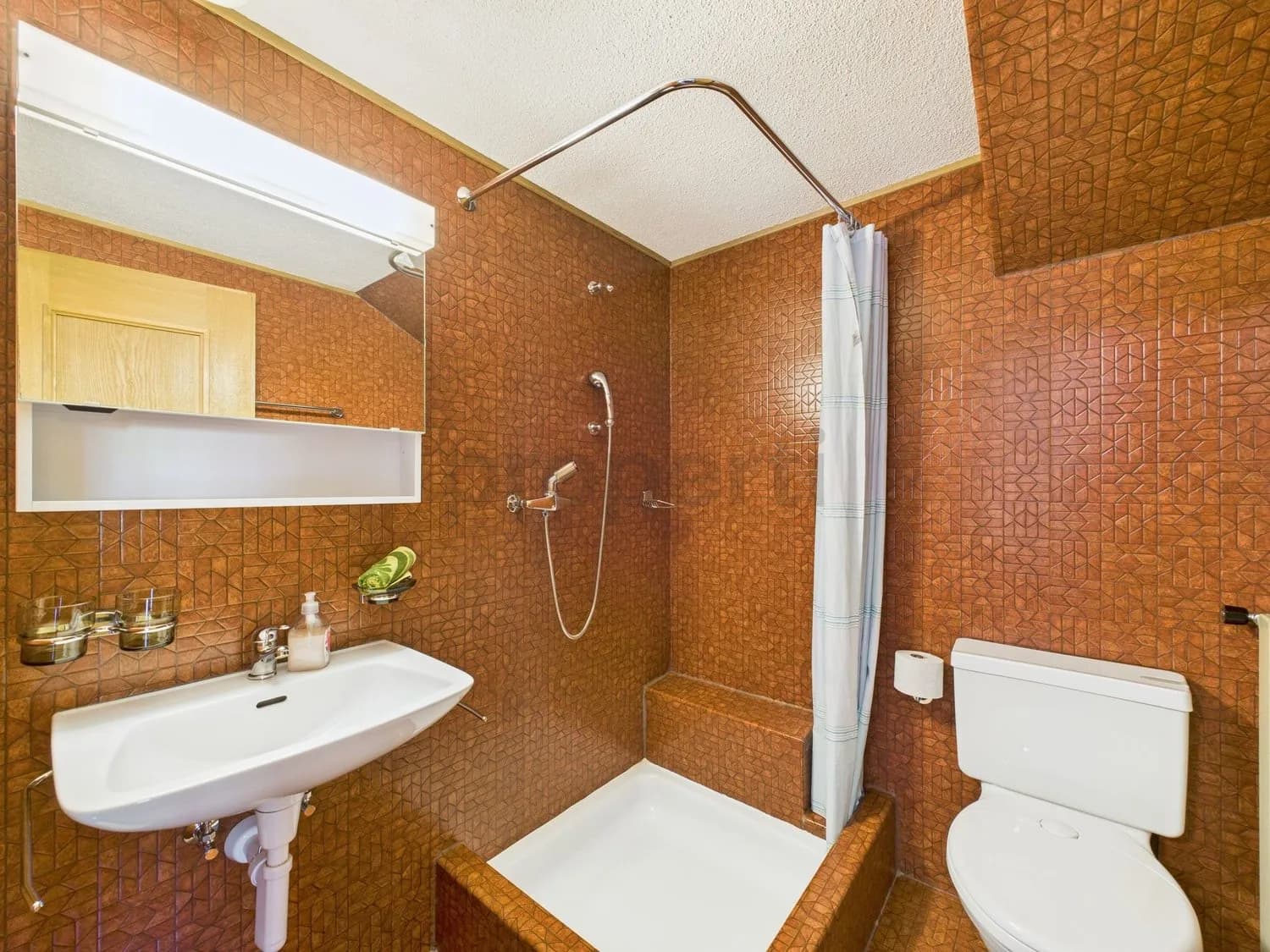 Heidi-Guesthouse "Sternen"  Wo alpine Magie auf Investment-Potenzial trifft