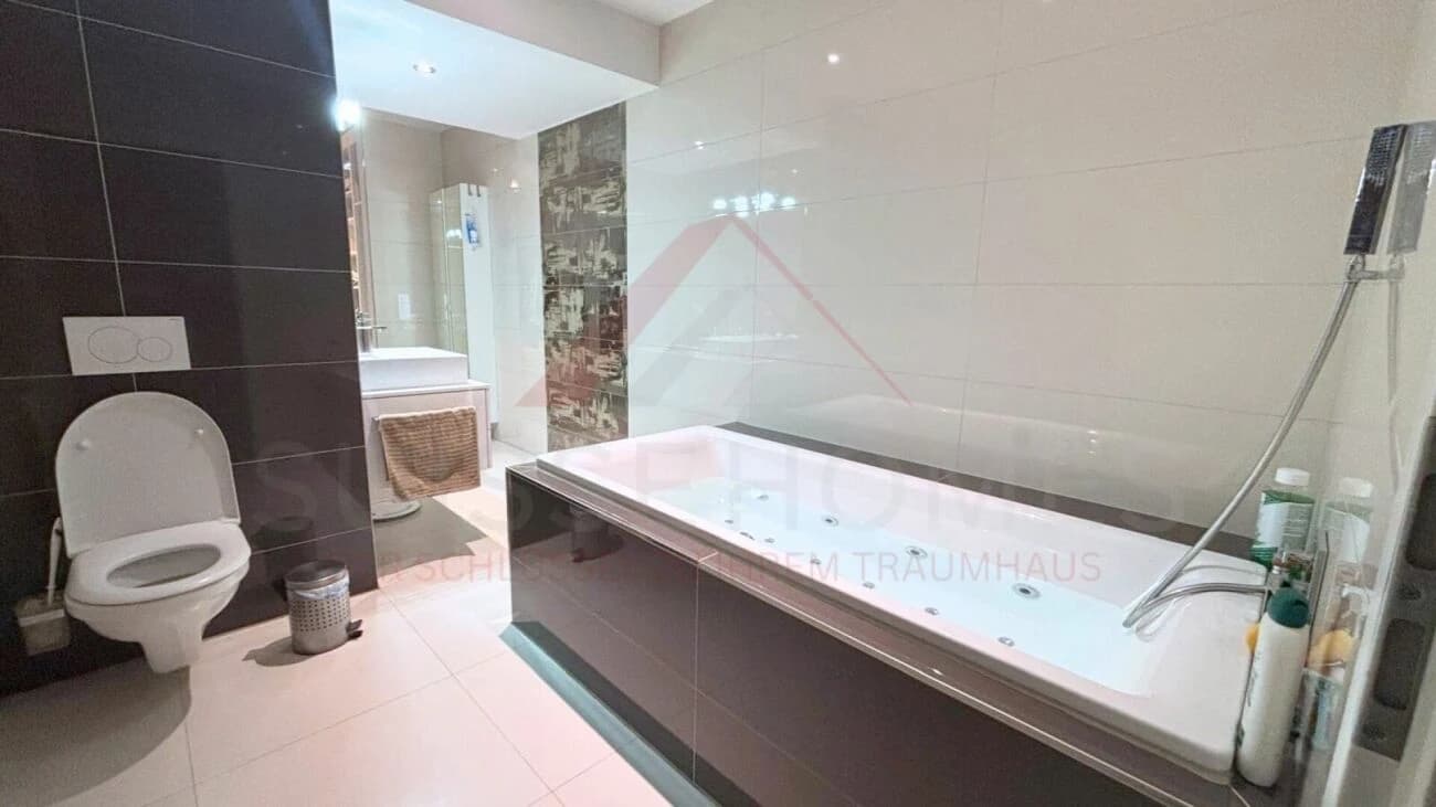 Modernes 4.5 Zimmer Reihen-Einfamilienhaus mit Garten und Attika-Terrasse in 3072 Ostermundigen