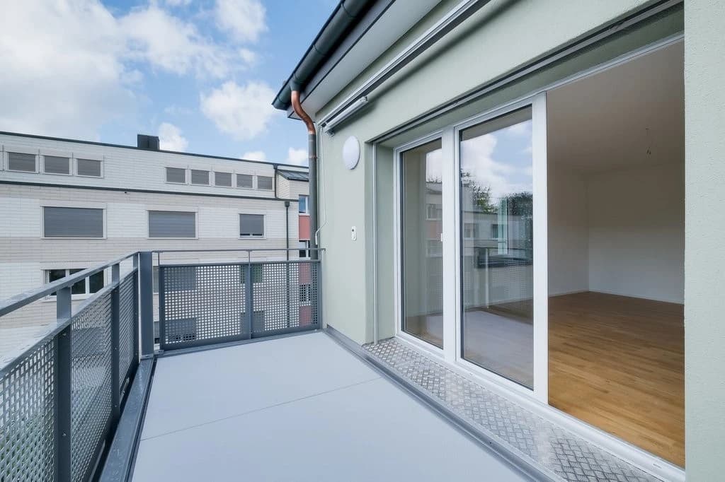 Zentrale und lichtdurchflutete Wohnung