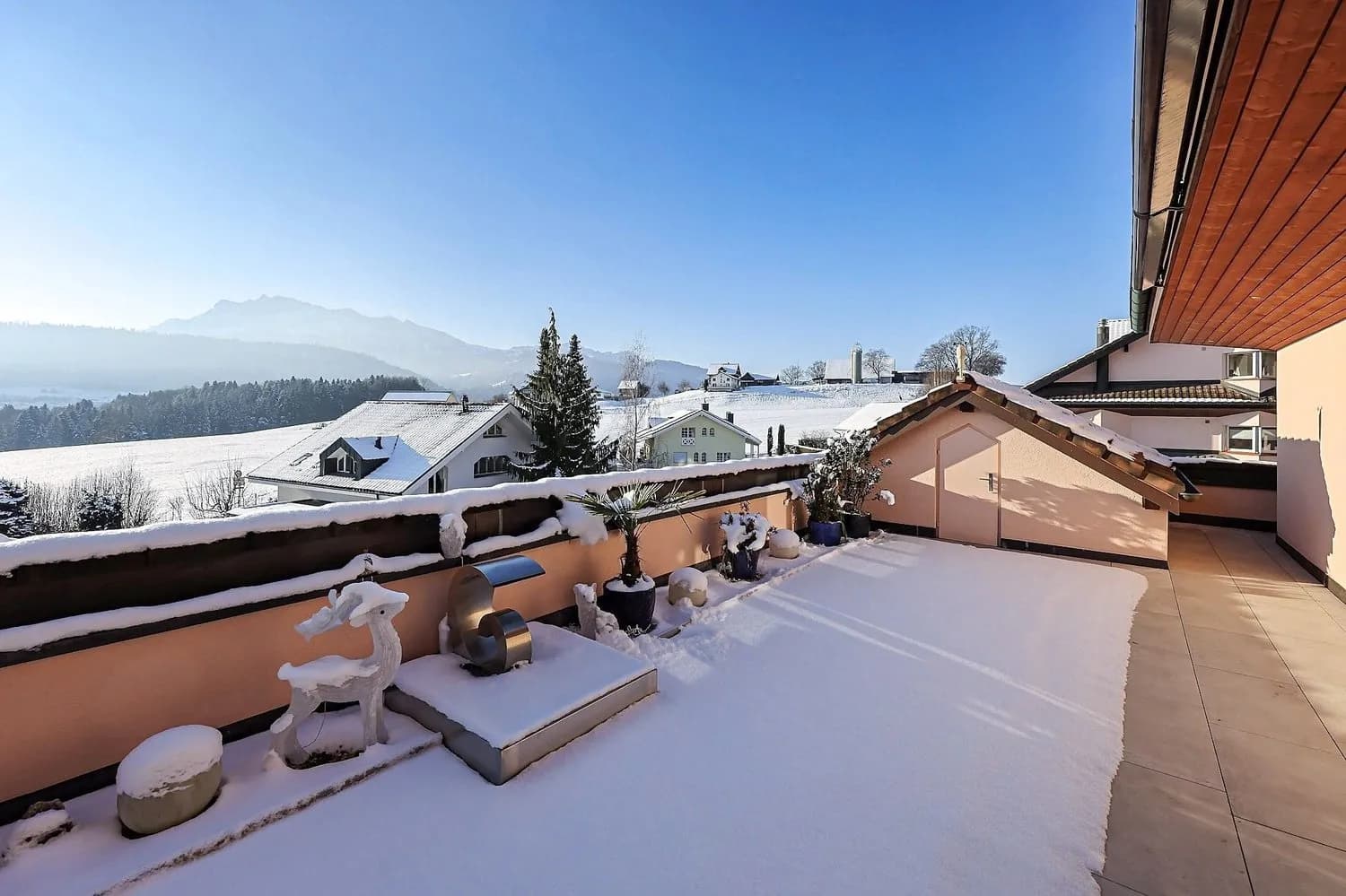 Eleganz, Ruhe und prächtige Bergsicht