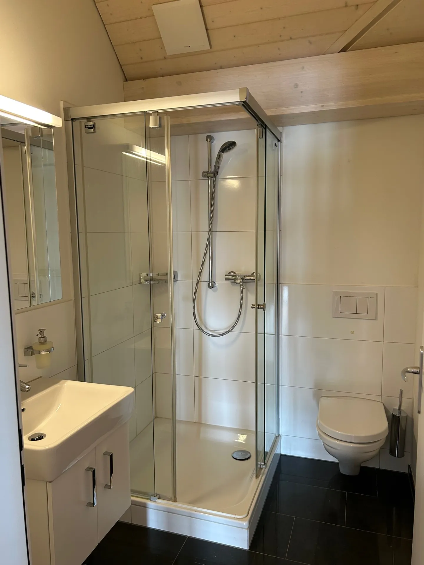 Viel Platz mit grossem Balkon und Weitsicht