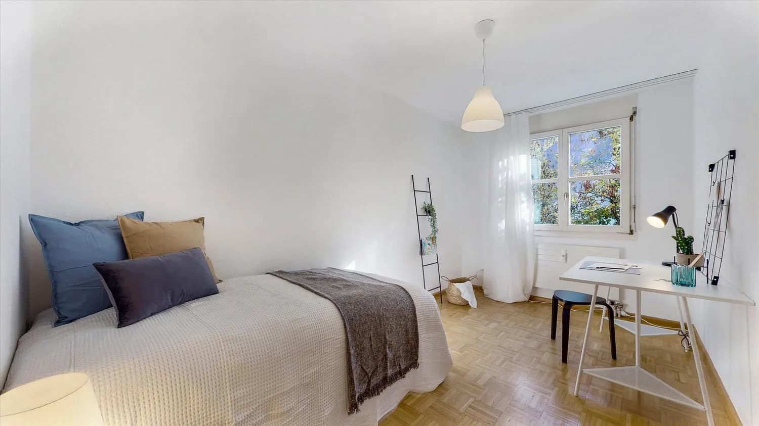 Grosszügige Wohnung mit Balkon