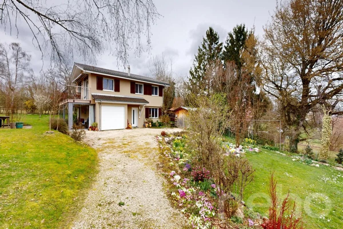 Haus inmitten der Natur auf 2540 m²