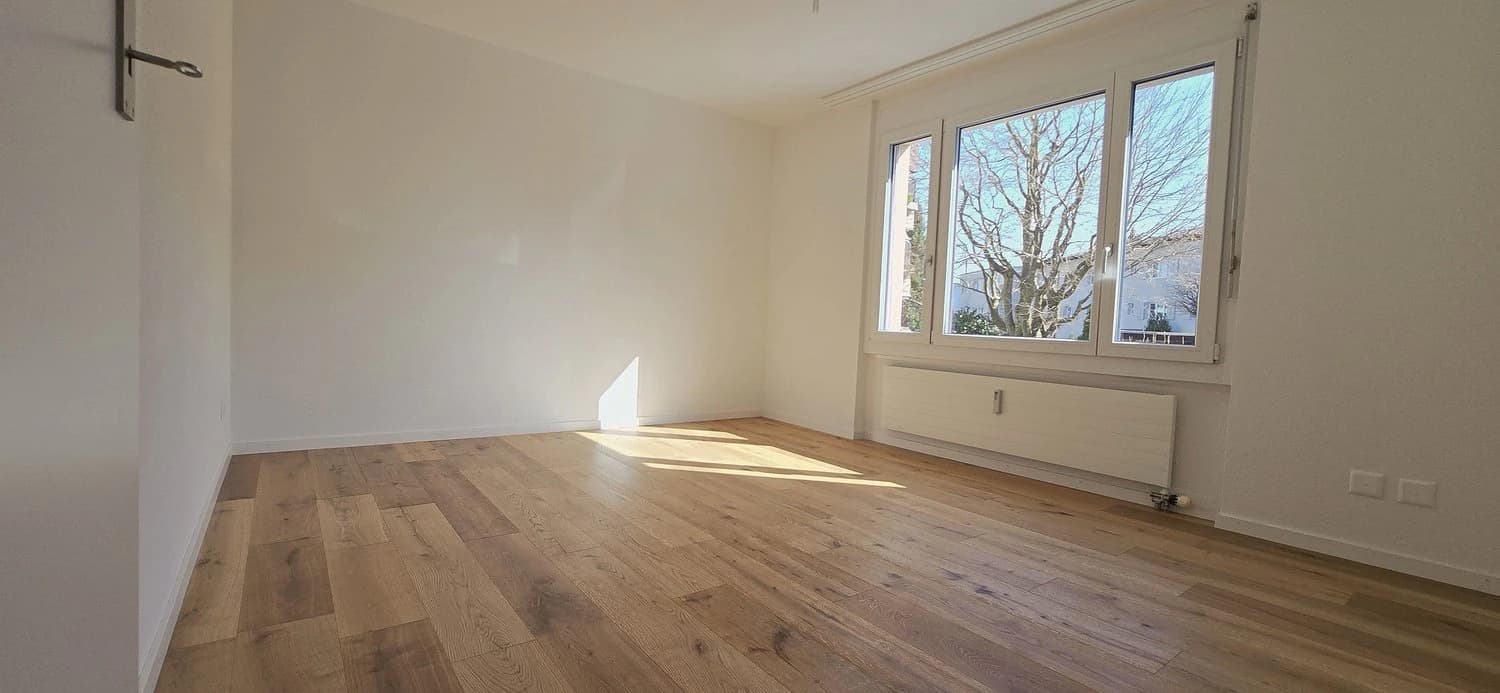 Frisch renovierte 4.5 Zi.-Wohnung direkt neben Kindergarten- & Grundschule