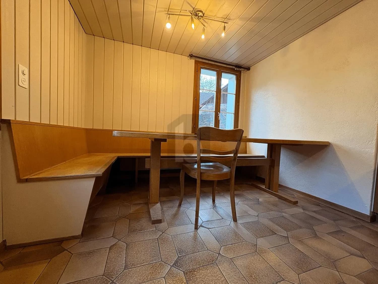 GROSSZÜGIG MIT VIEL PLATZ