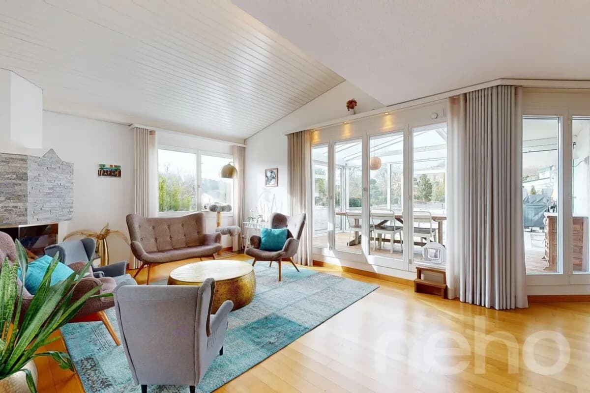 5.5-Zimmer-Gartenwohnung mit grossem Privatgarten und Hobbyraum