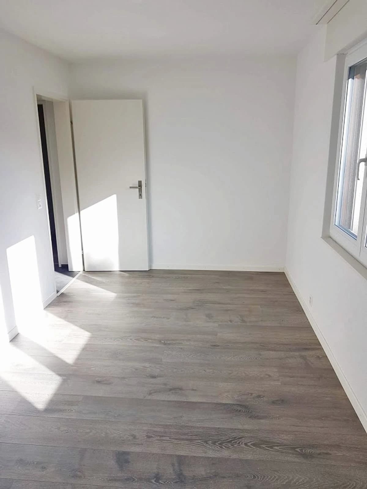 Attraktive Attika-Wohnung mit herrlichem Ausblick auf den Zürichsee in Schindellegi