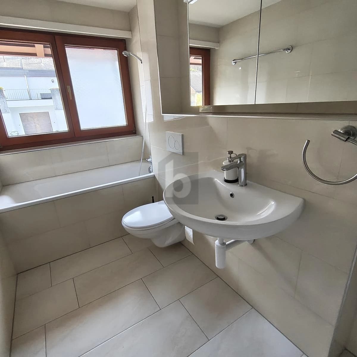 GROSSZÜGIG, RUHIG UND BEZUGSBEREIT