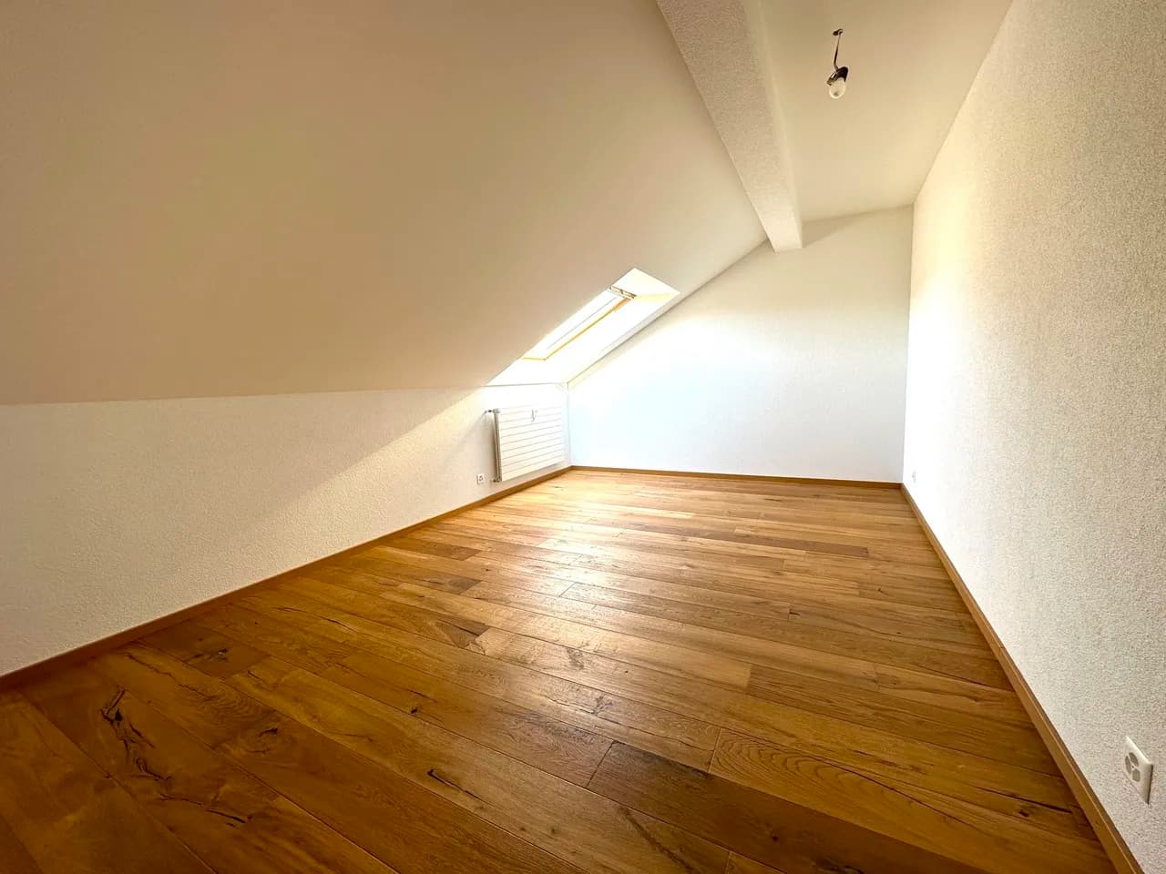 tolle, moderne und sehr gemütliche Dachwohnung