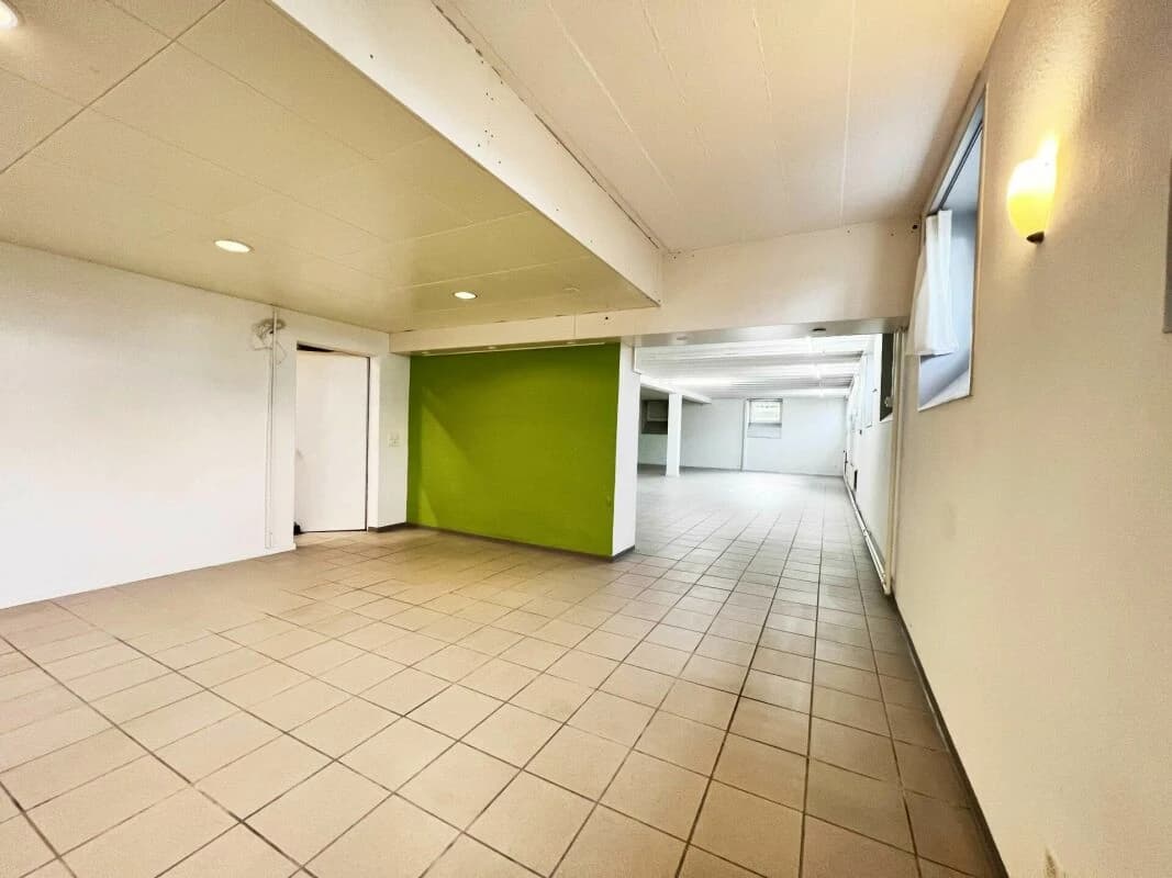 im Tiefparterre, Lokal für verschiedenste Nutzungen