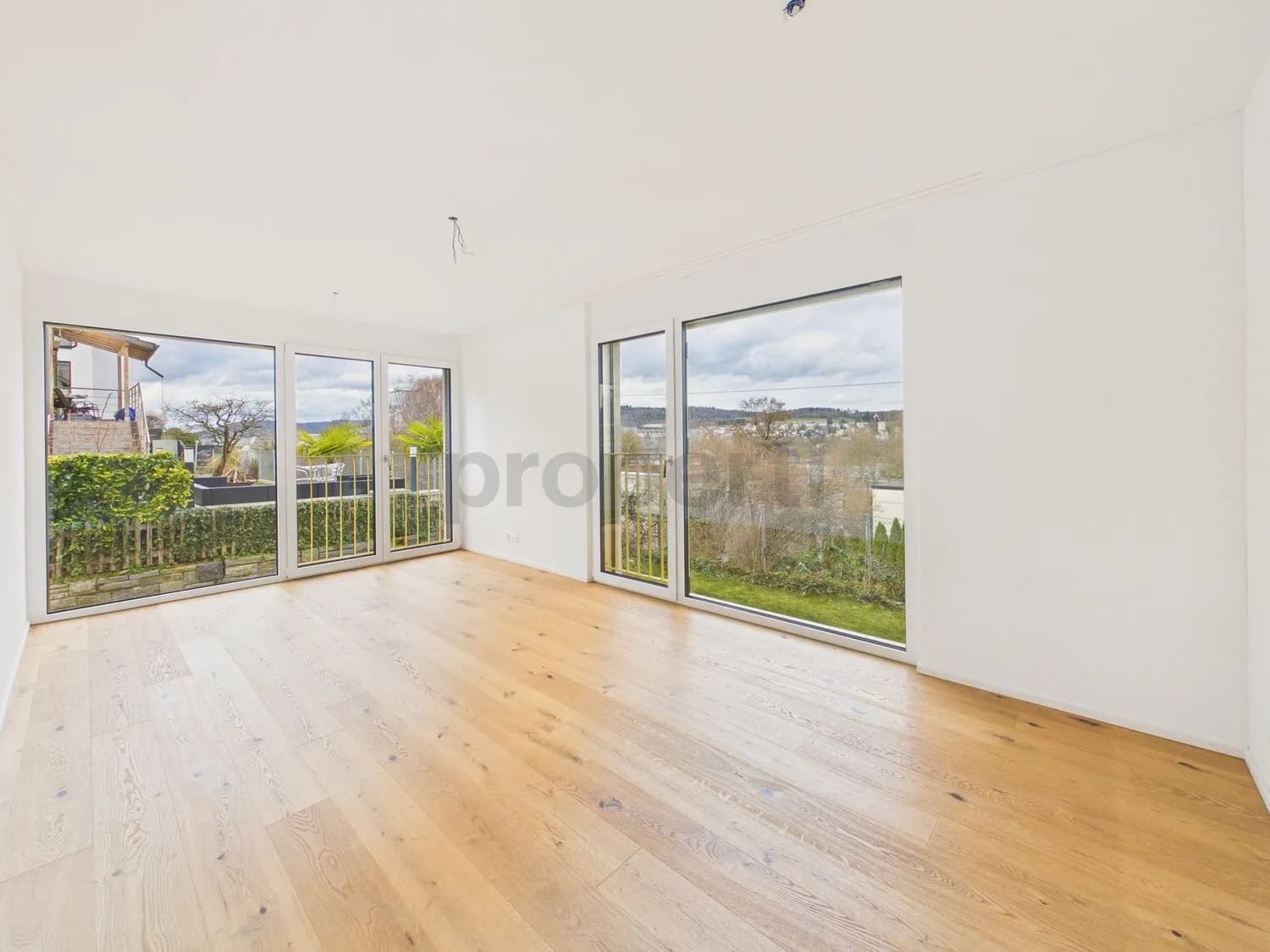 Ihr Traumzuhause in Zürich - Modern, geräumig und mit grüner Oase