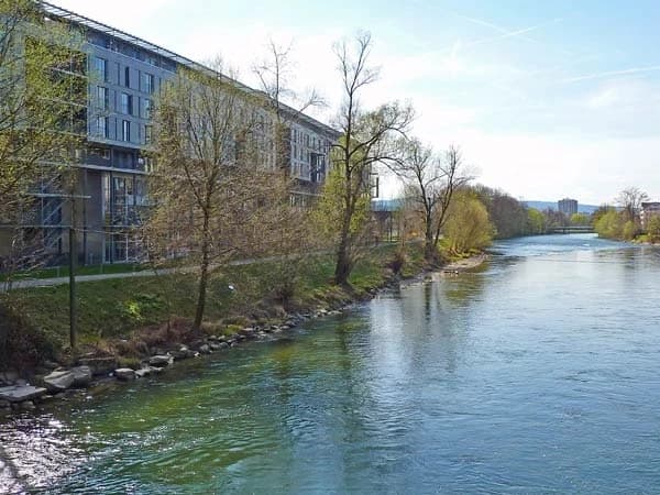 Wohnen direkt an der Limmat