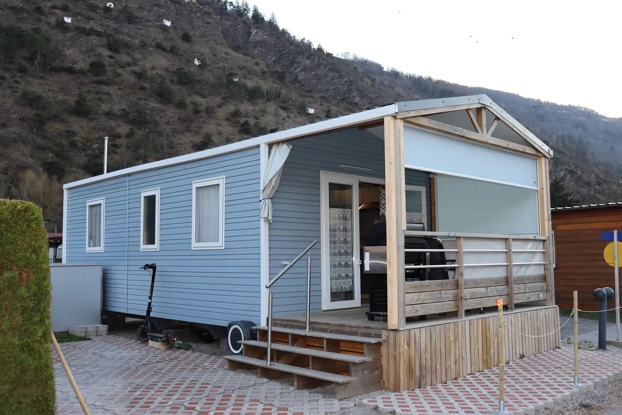 Campinghaus im Raron - neuwertig & voll ausgestattet