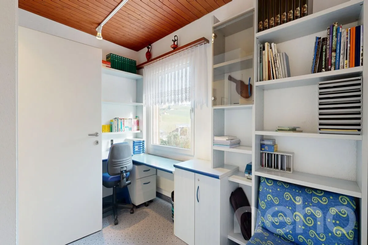 Freistehendes Einfamilienhaus in Hanglage in Rudolfstetten