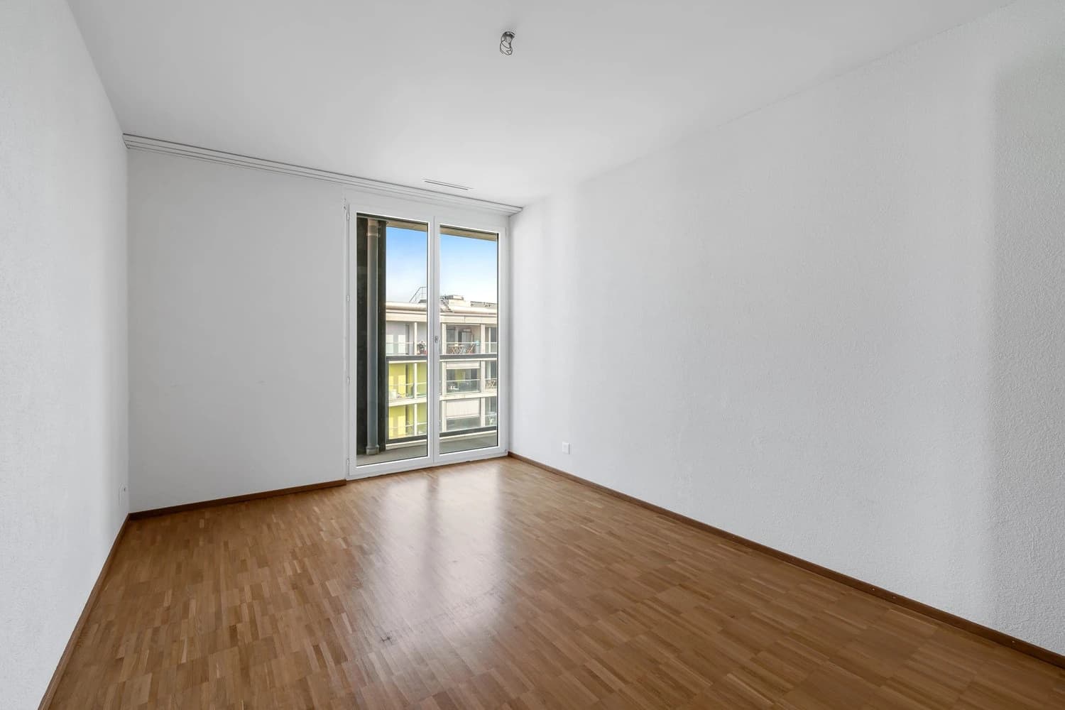 Zentral, modern, grosszügig - TRIO Dietikon!