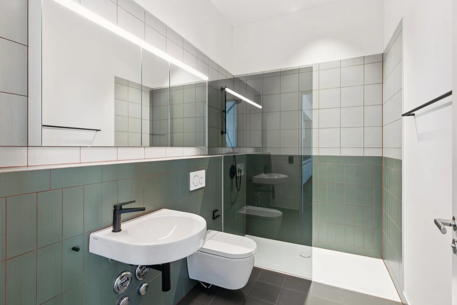 Erstvermietung - Wohnen direkt an der Reuss und beim Wasserturm!