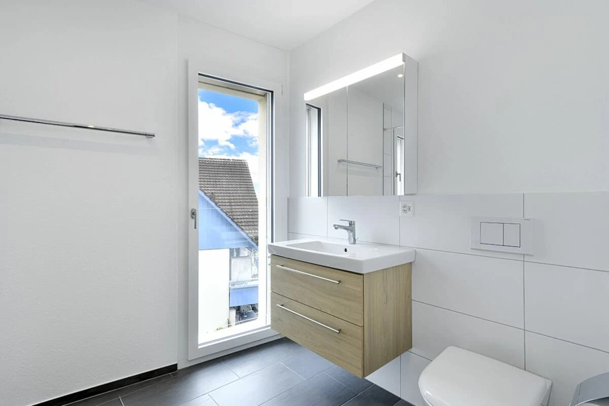 3.5-Zimmer Dachwohnung mit Loggia in Riedikon