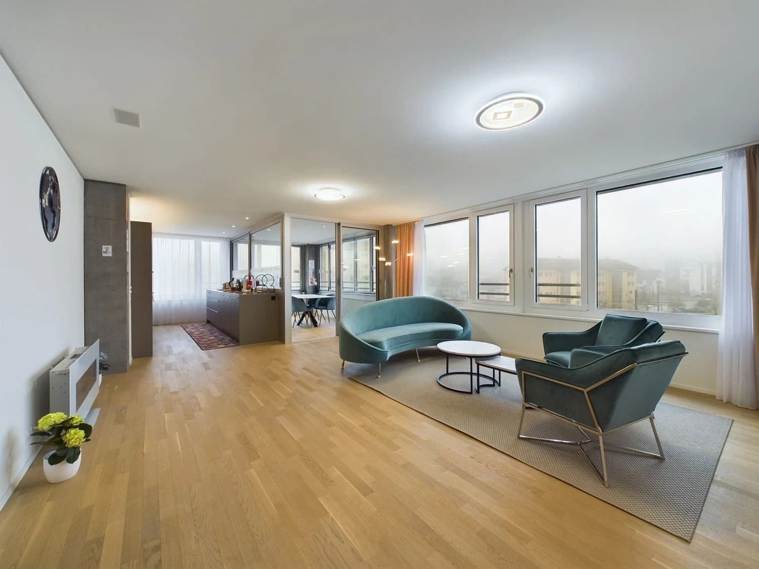 Moderne 5.5-Zimmer Wohnung in Neuhausen